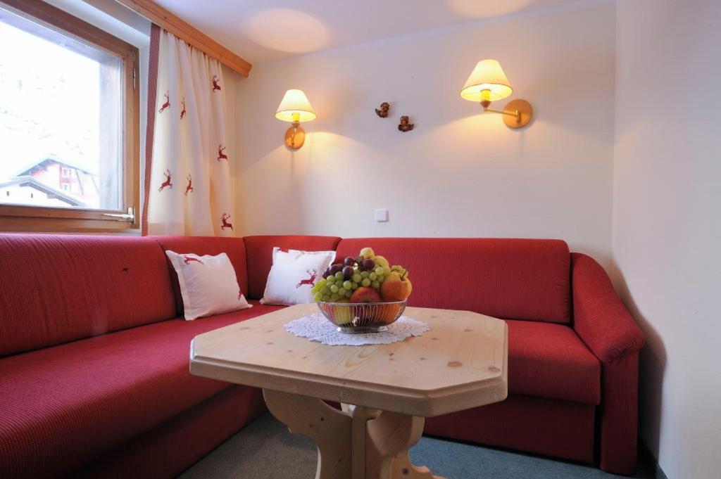 Haus Kueng Bed and Breakfast Zürs Eksteriør billede